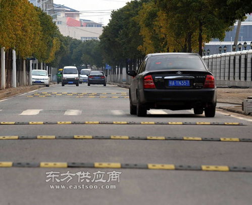 道路減速帶與合肥昌順交通設(shè)施 安全出行的守護者